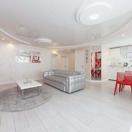 Апартаменты Flat24 On Lesi Ukrainki 3 Киев Экстерьер фото