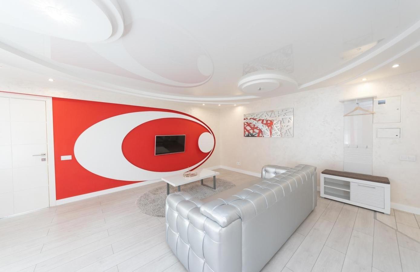 Апартаменты Flat24 On Lesi Ukrainki 3 Киев Экстерьер фото